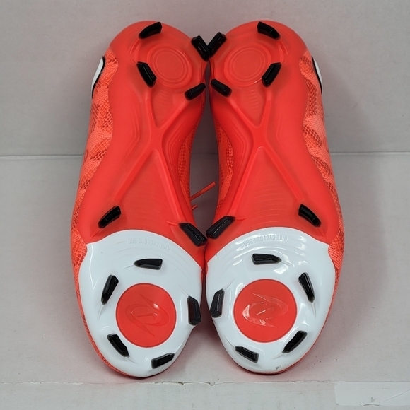 Nike Phantom Luna FG Soccer Ready Pack Crimson FN8406-600 Women’s Size 4.5 New - Picture 7 of 8